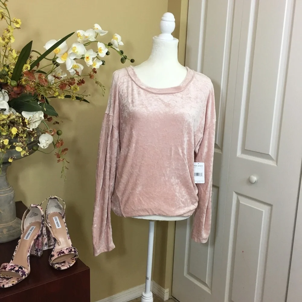 FREE PEOPLE MILAN CRUSHED VELVET LONG SLEEVE TOP‎ BLUSH Boho Coastal Grandmother